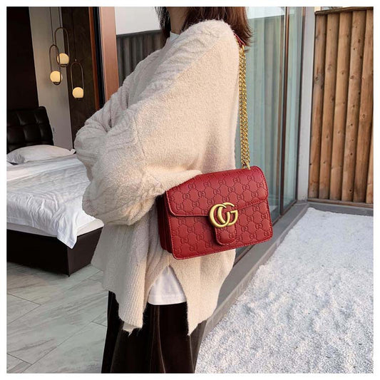 Women's bag 2020 bag autumn and winter new fashion embossed ladies single shoulder chain skew bag Women's bag, single shoulder chain skew bag, skew bag