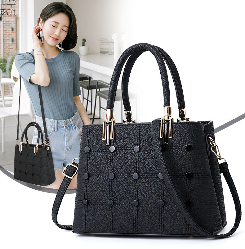 2024 New Fashionable and Trendy Handbag, Riveted Fashionable Women's Bag, European and American Large Bag, Casual Shoulder Bag, One Piece Replacement, Handbag, Riveted Handbag, Casual Shoulder Bag